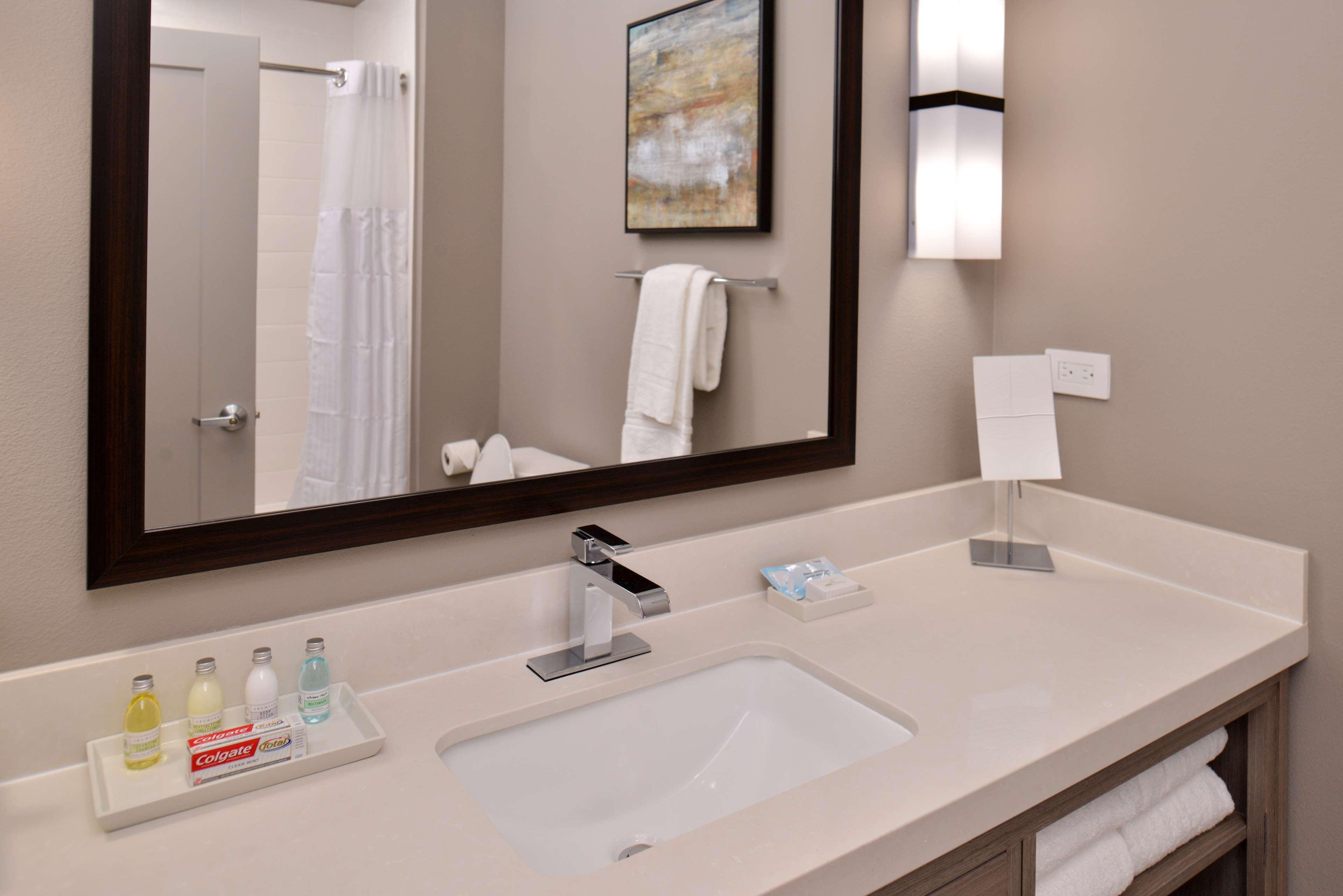 Wyndham Garden Katy Hotel Ngoại thất bức ảnh